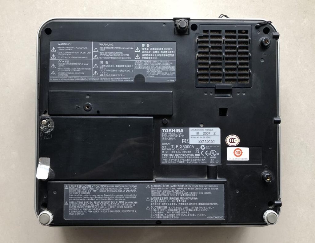 东芝 TXP-X3000投影仪