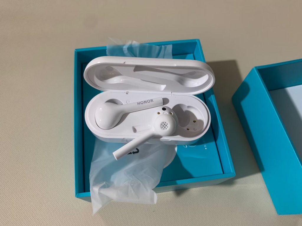 一些华为荣耀无线蓝牙耳机【售罄】