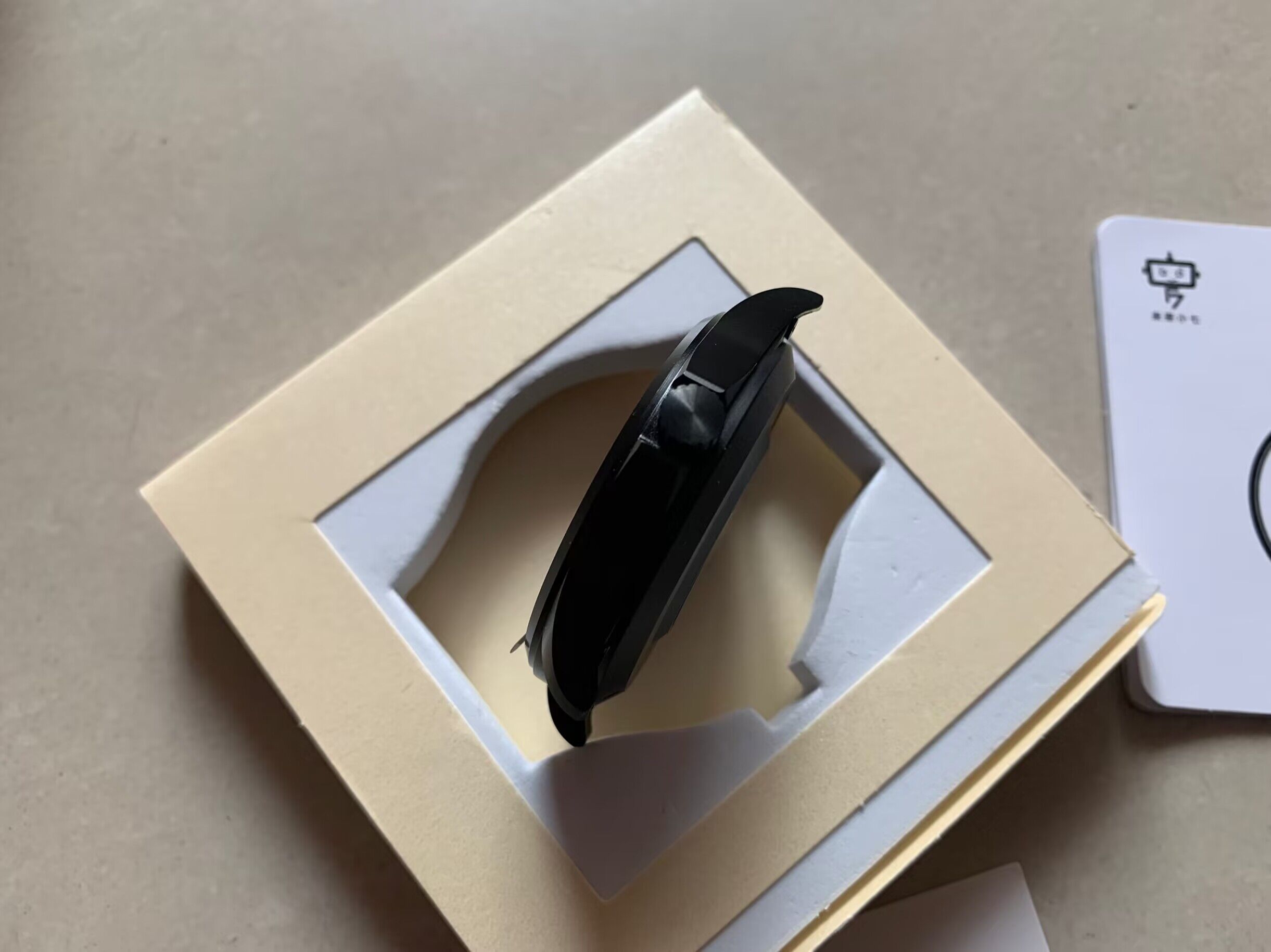 全新未拆封的智能手表【售罄】