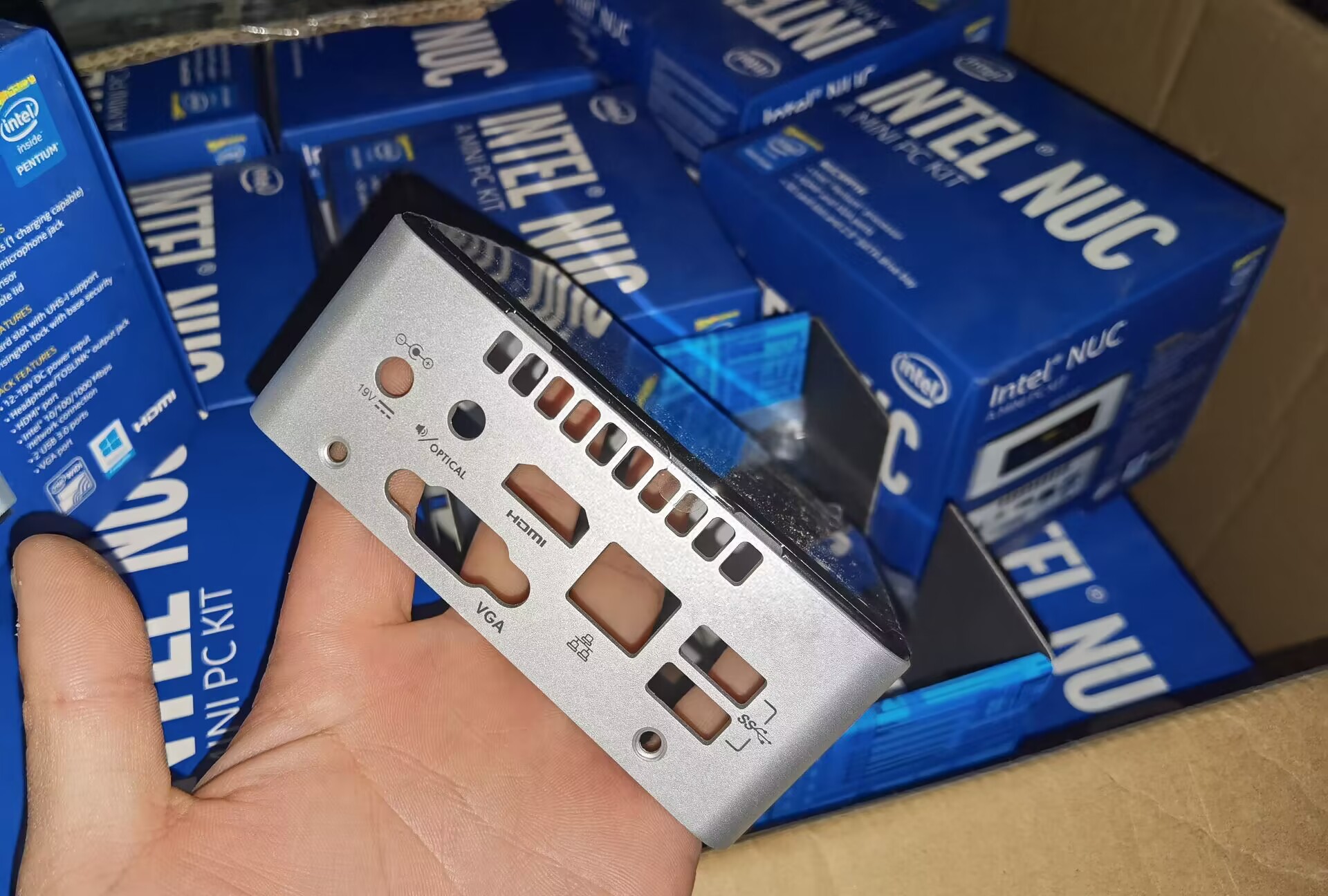 几十个全新NUC主机外壳【售罄】