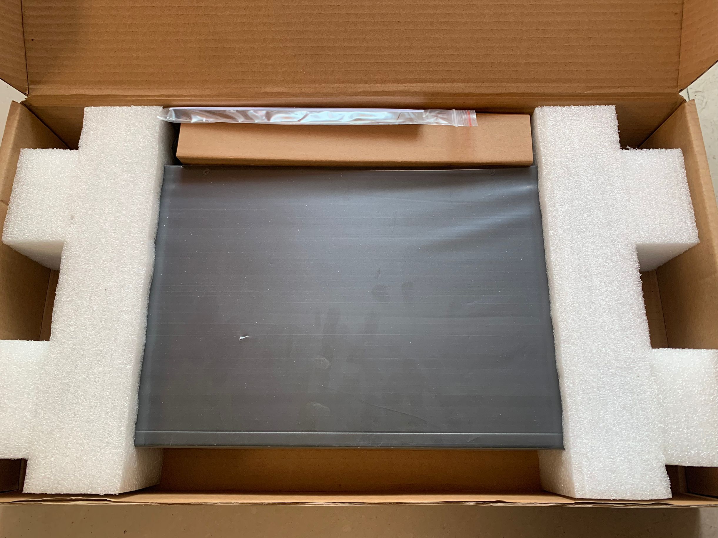 清理货架 几台全新POE交换机 48v POE设备