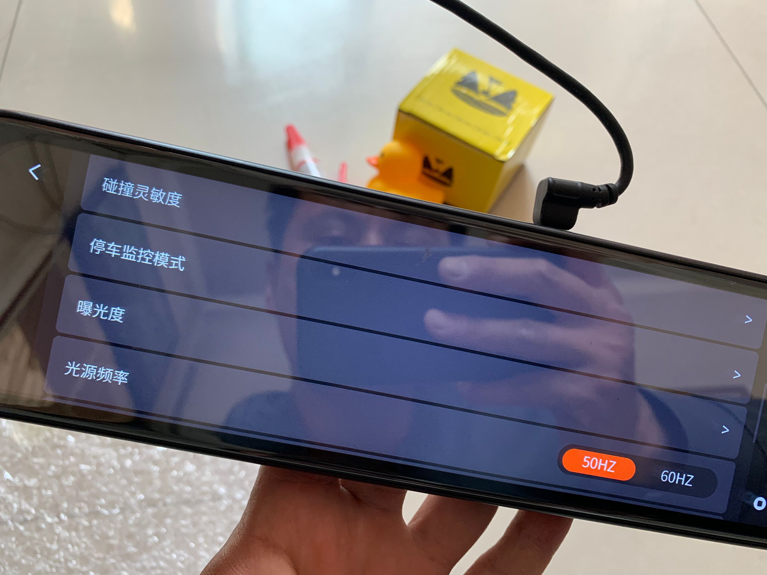 一些品牌流媒体后视镜行车记录