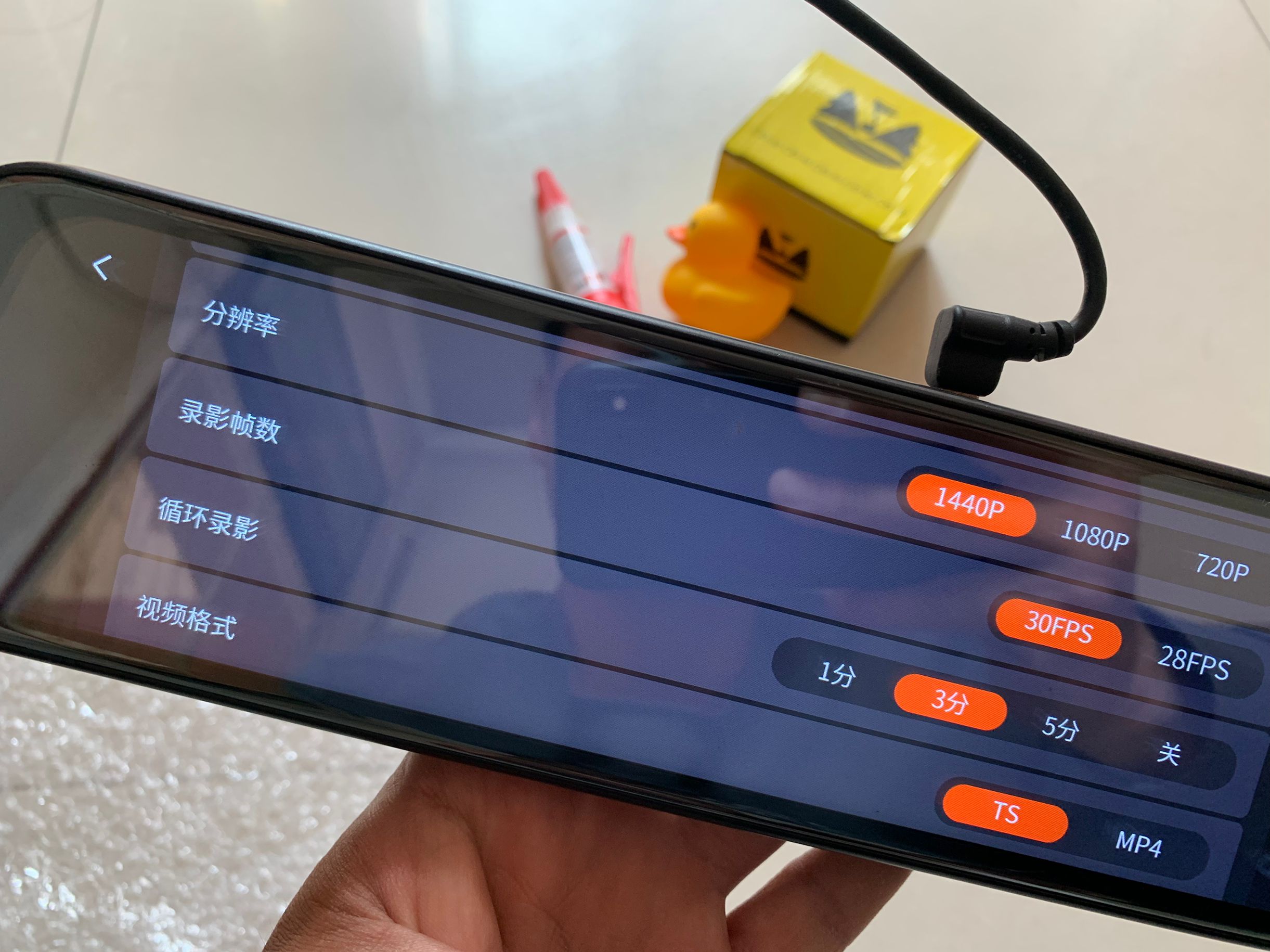 一些品牌流媒体后视镜行车记录