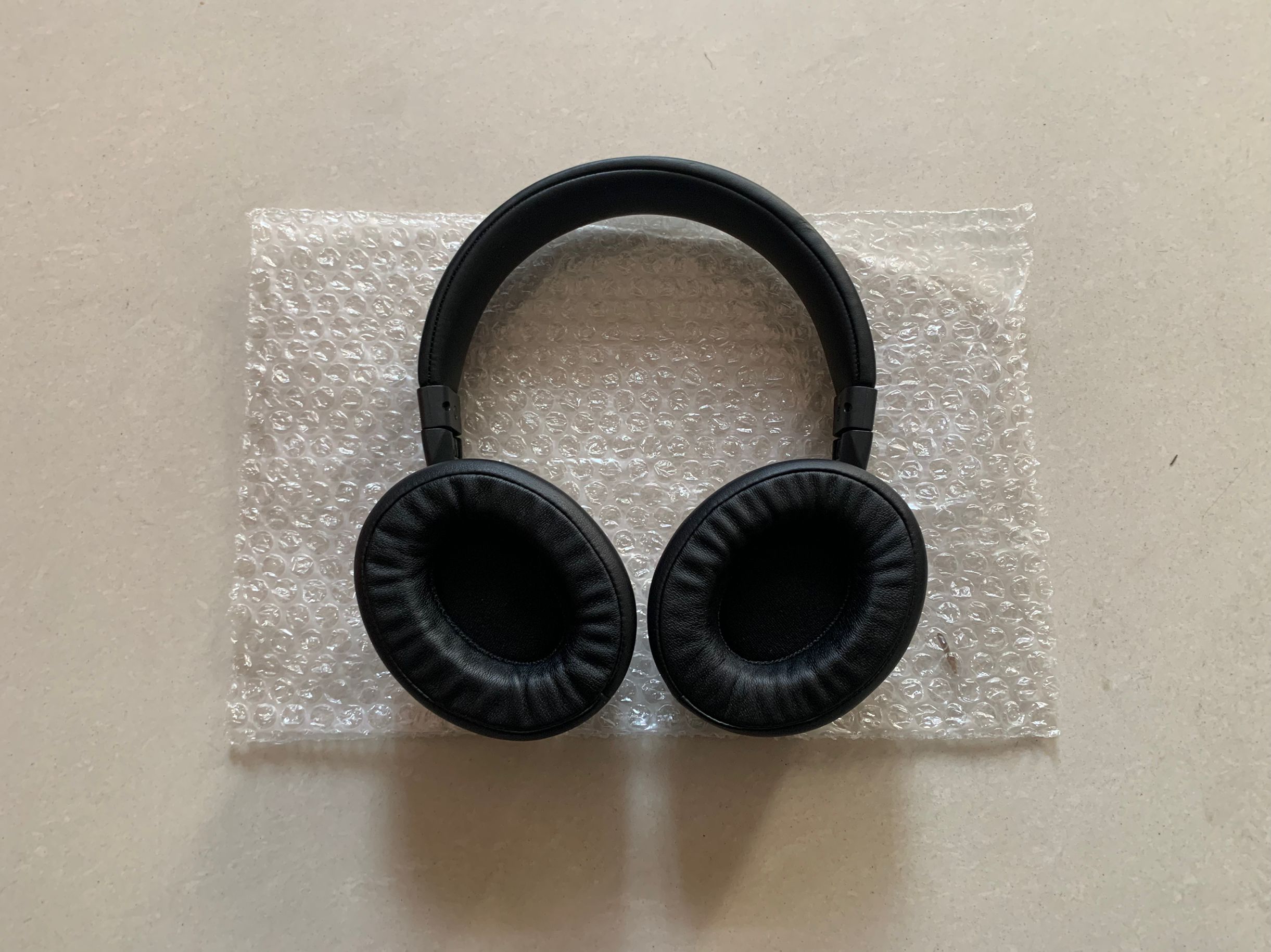 一些头戴降噪蓝牙耳机【售罄】