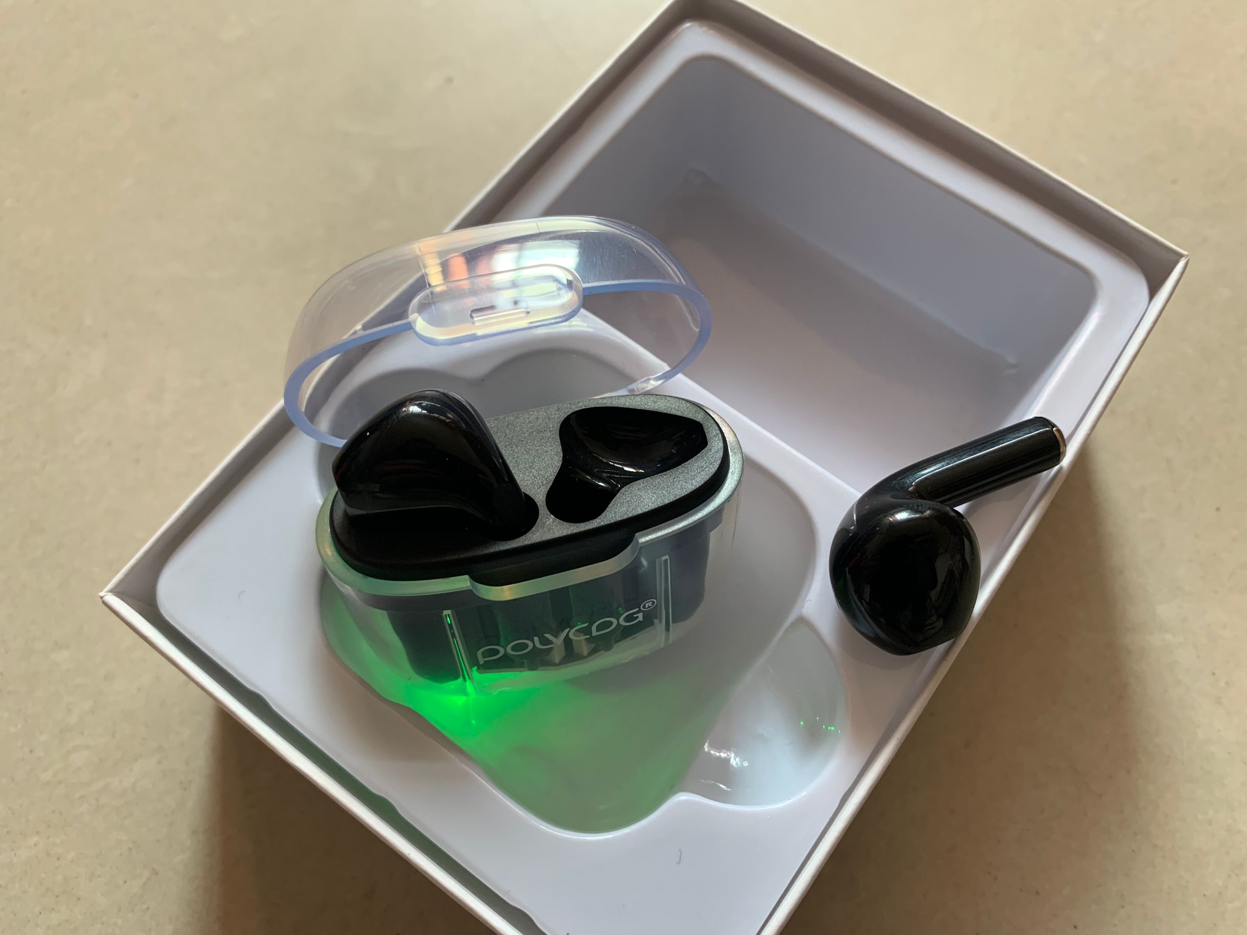 全新白菜蓝牙耳机【售罄】