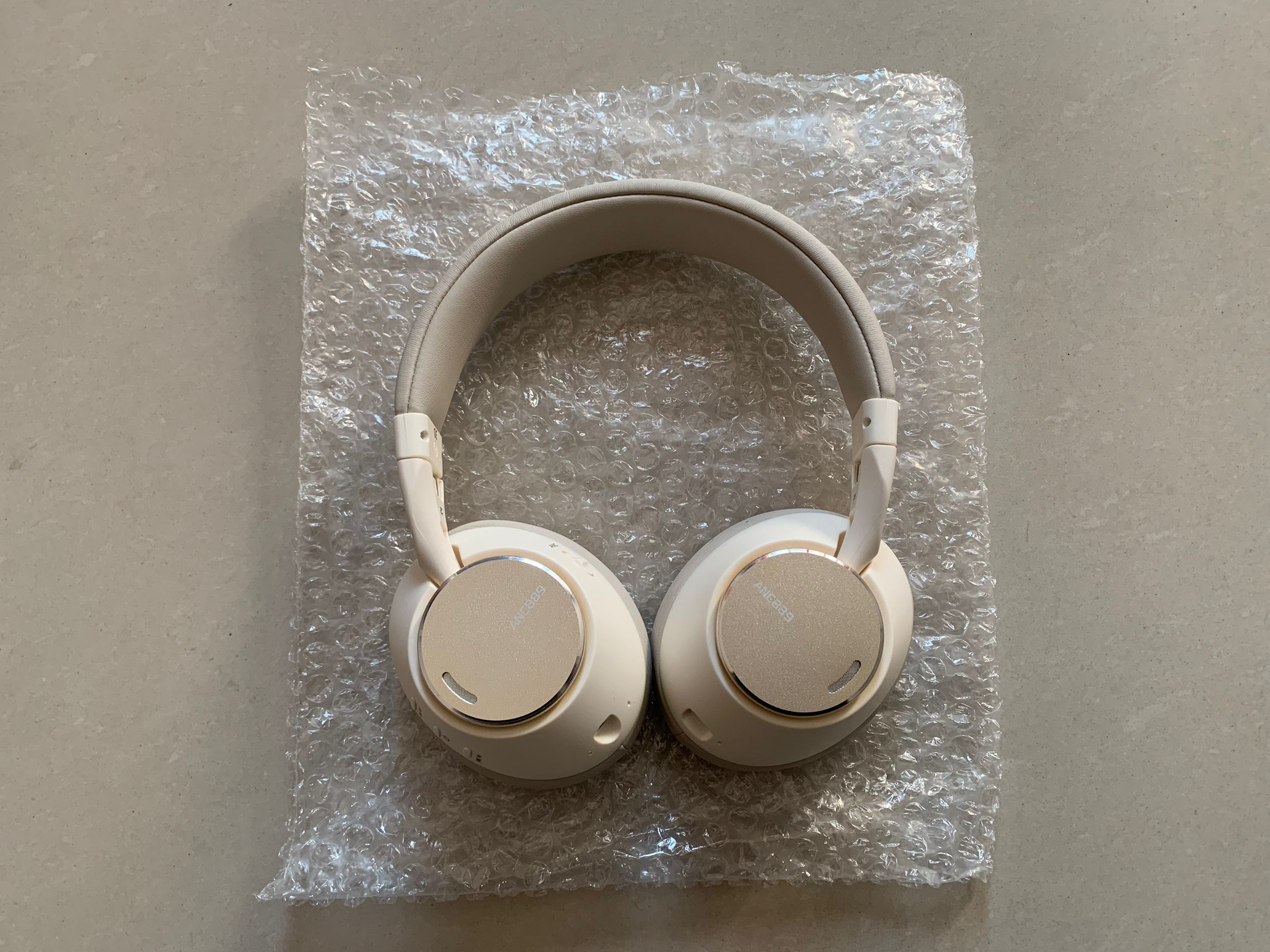 一些头戴降噪蓝牙耳机【售罄】