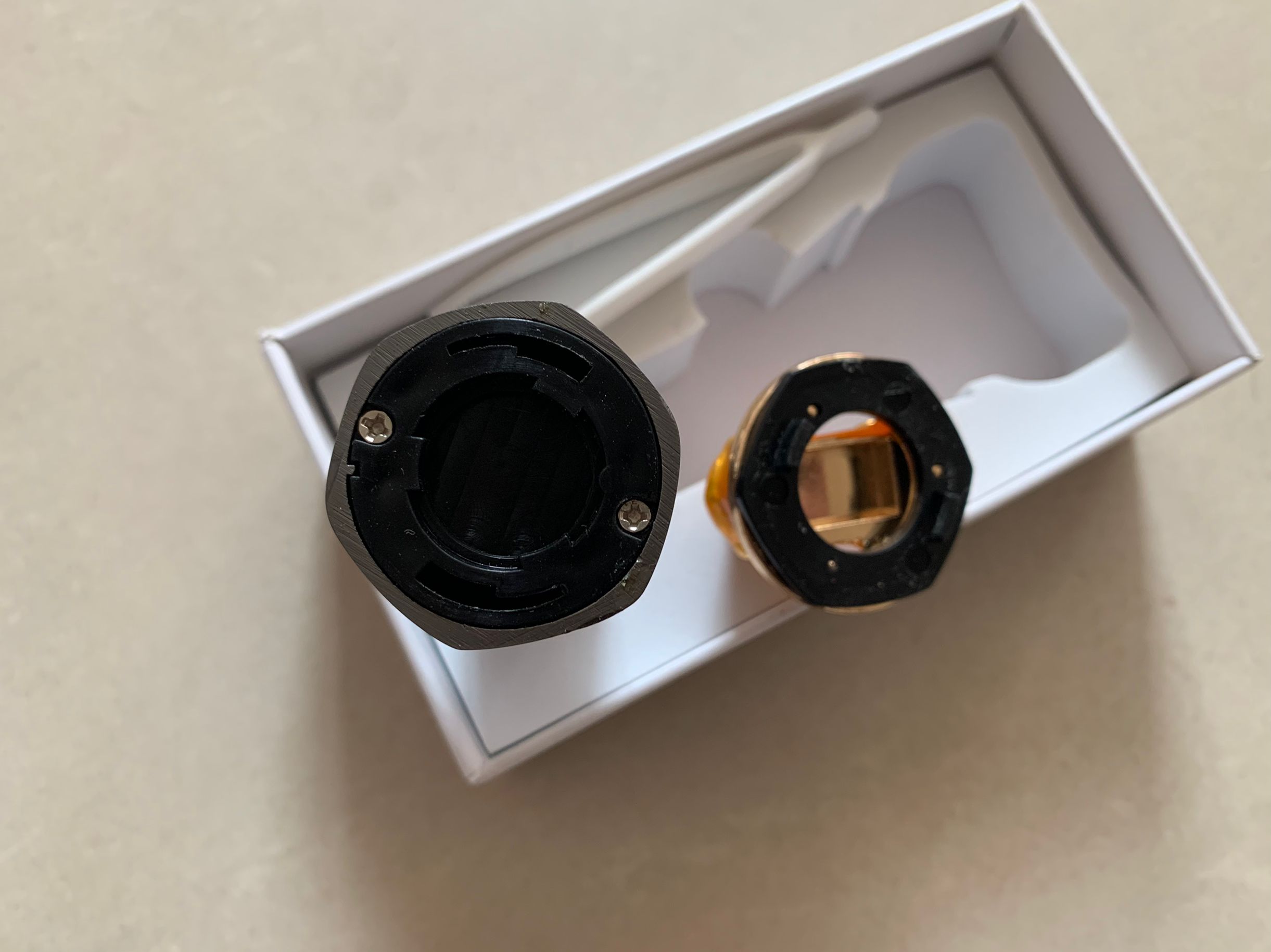 多功能车载香薰快速充电器