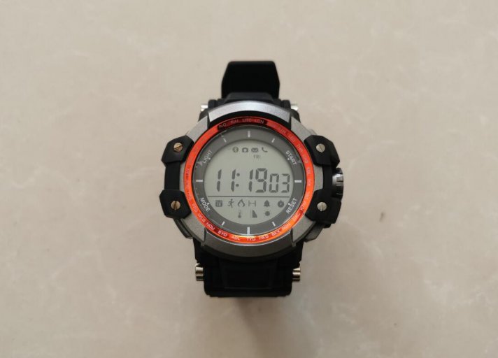 户外蓝牙运动手表